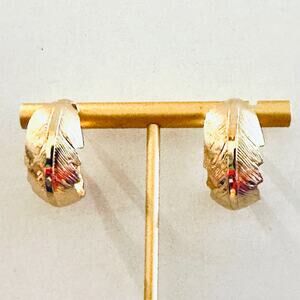 Leaf Gold Hoop Earrings